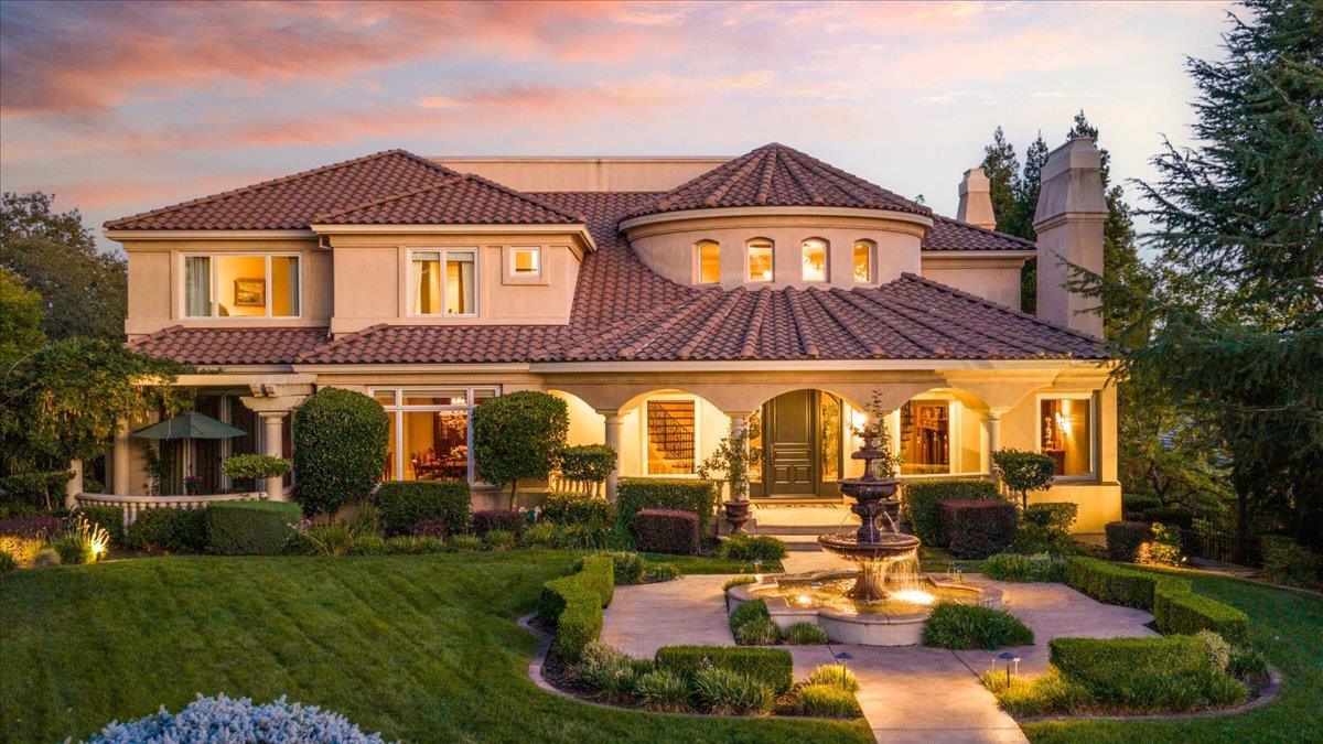 8920 Vista De Lago Court