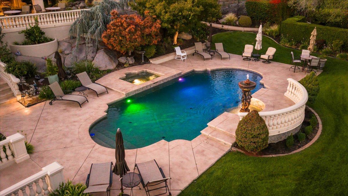 8920 Vista De Lago Court