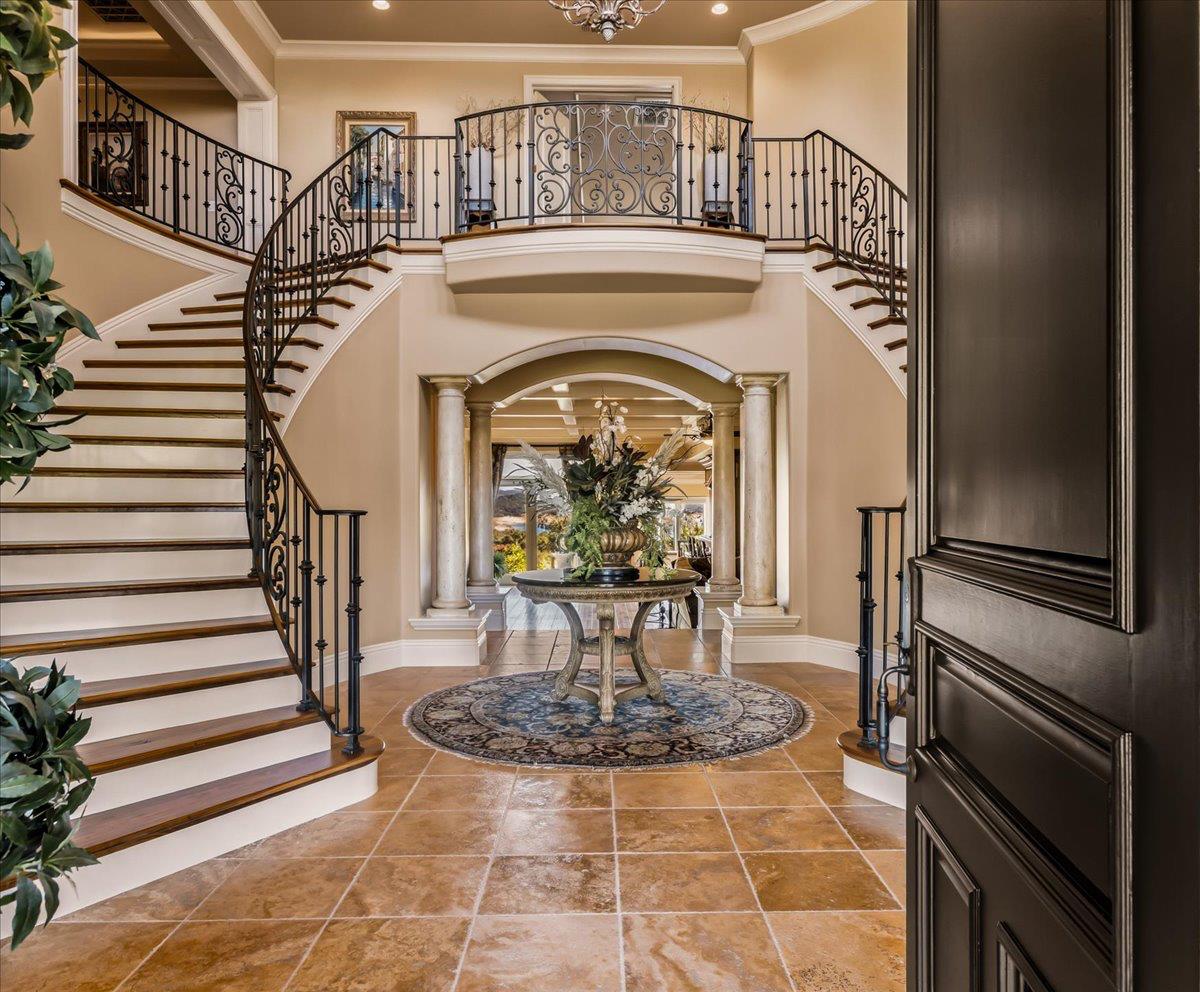 8920 Vista De Lago Court