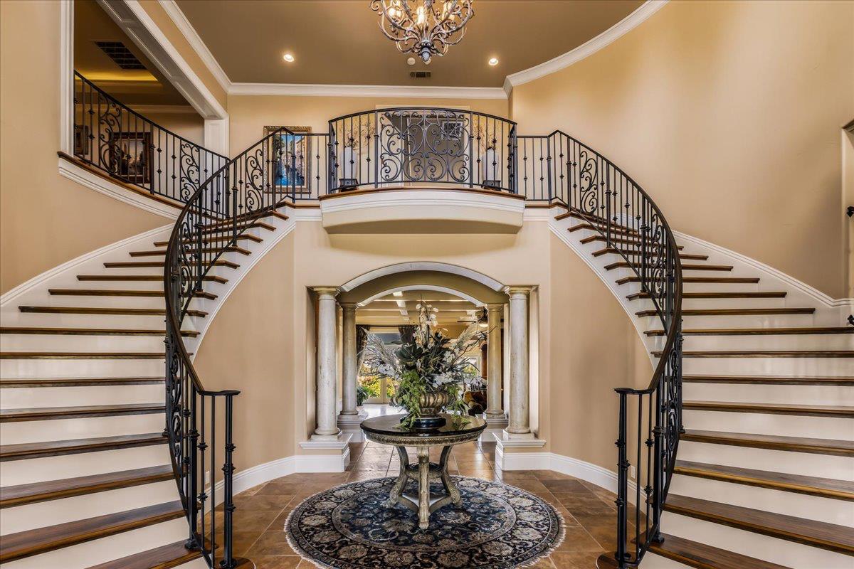 8920 Vista De Lago Court