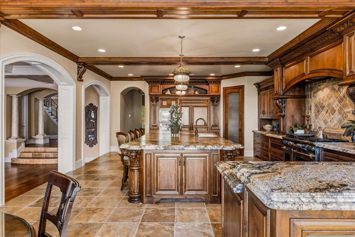 8920 Vista De Lago Court