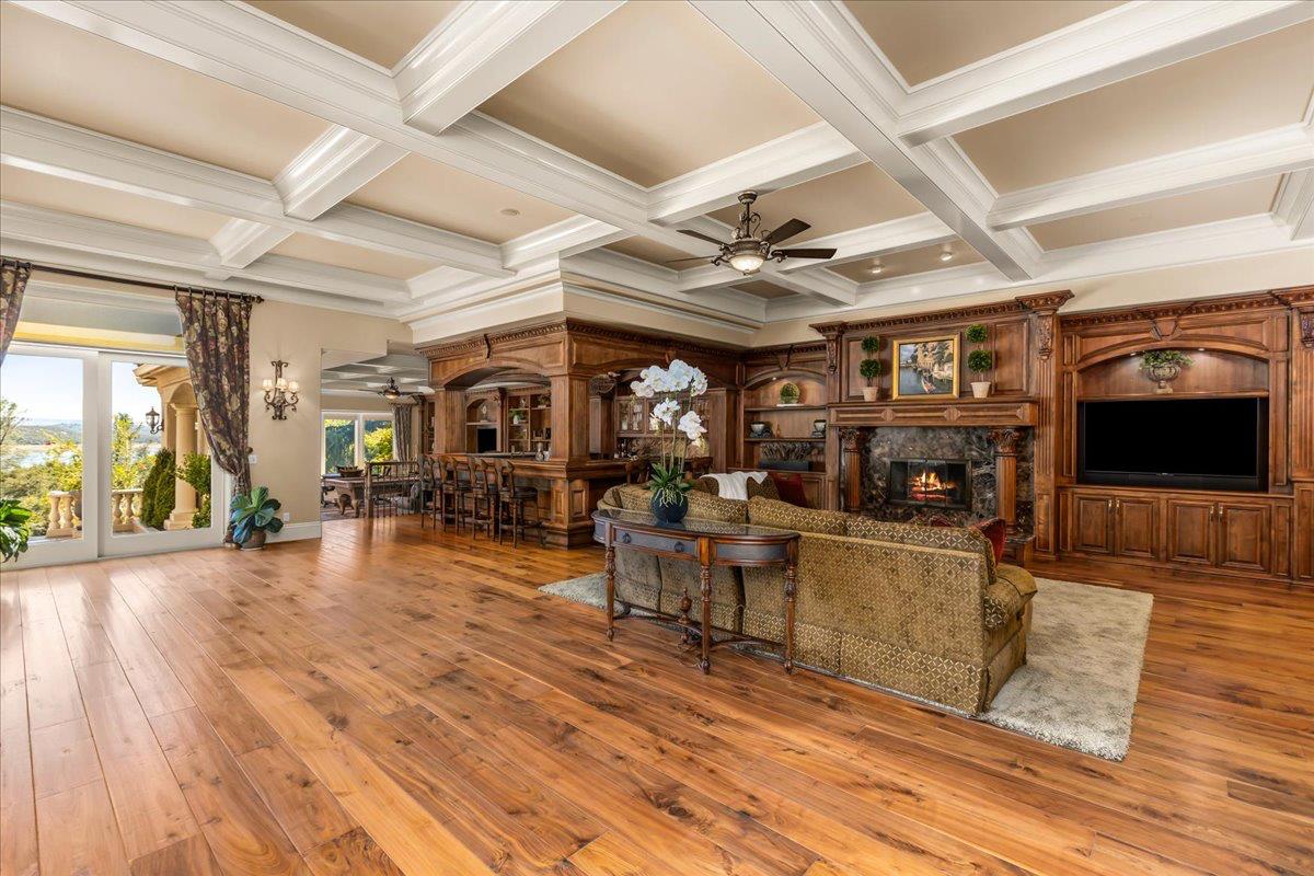 8920 Vista De Lago Court