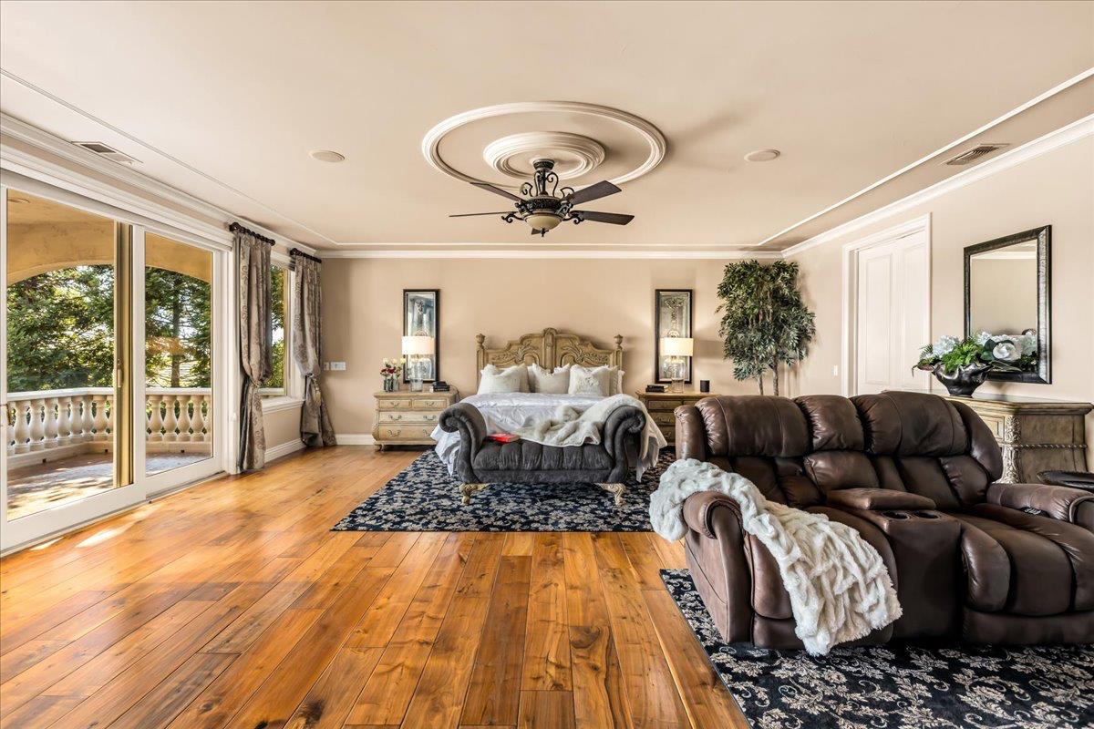 8920 Vista De Lago Court