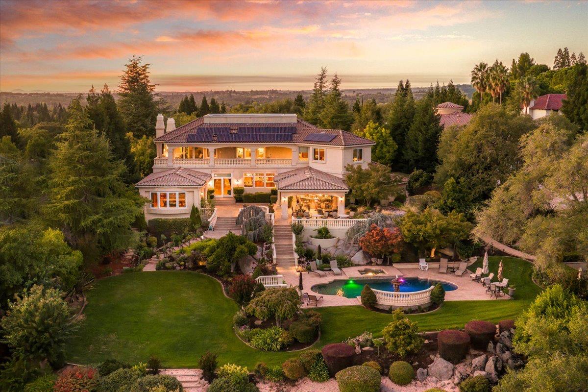 8920 Vista De Lago Court