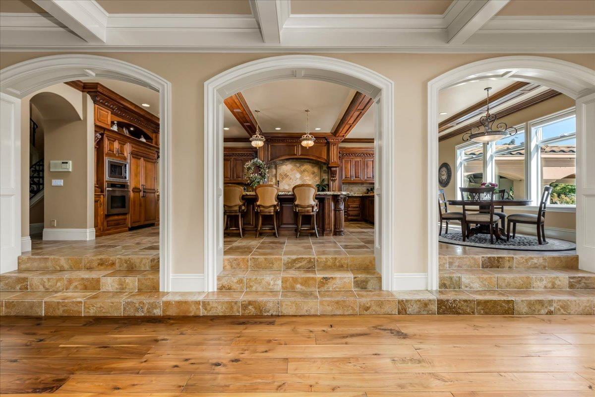 8920 Vista De Lago Court