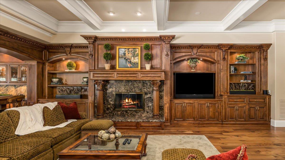 8920 Vista De Lago Court