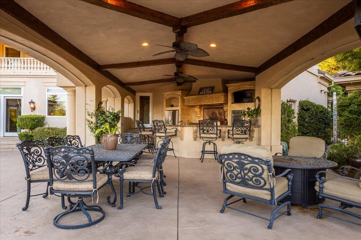 8920 Vista De Lago Court