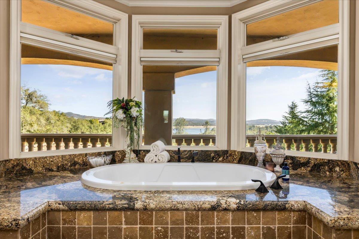 8920 Vista De Lago Court