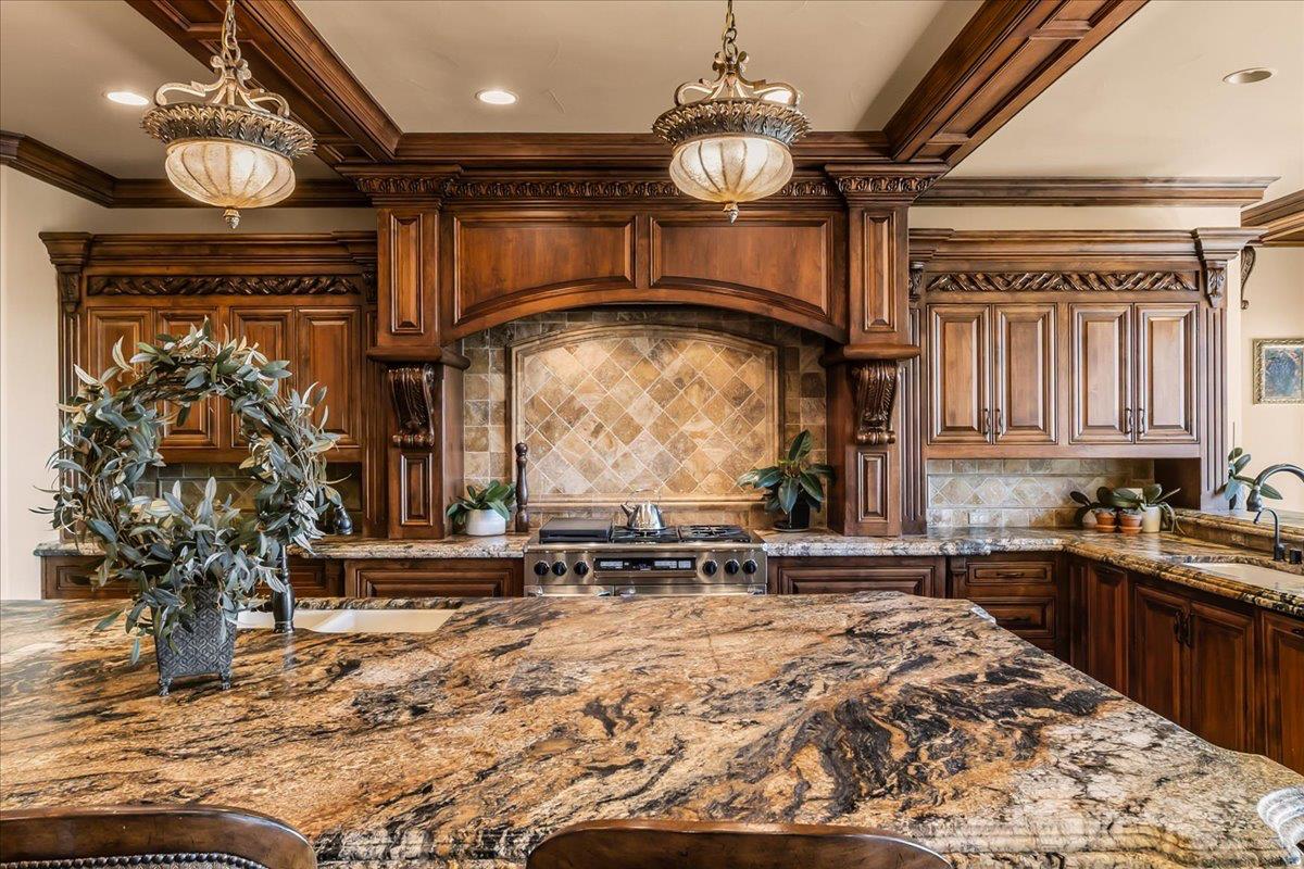 8920 Vista De Lago Court