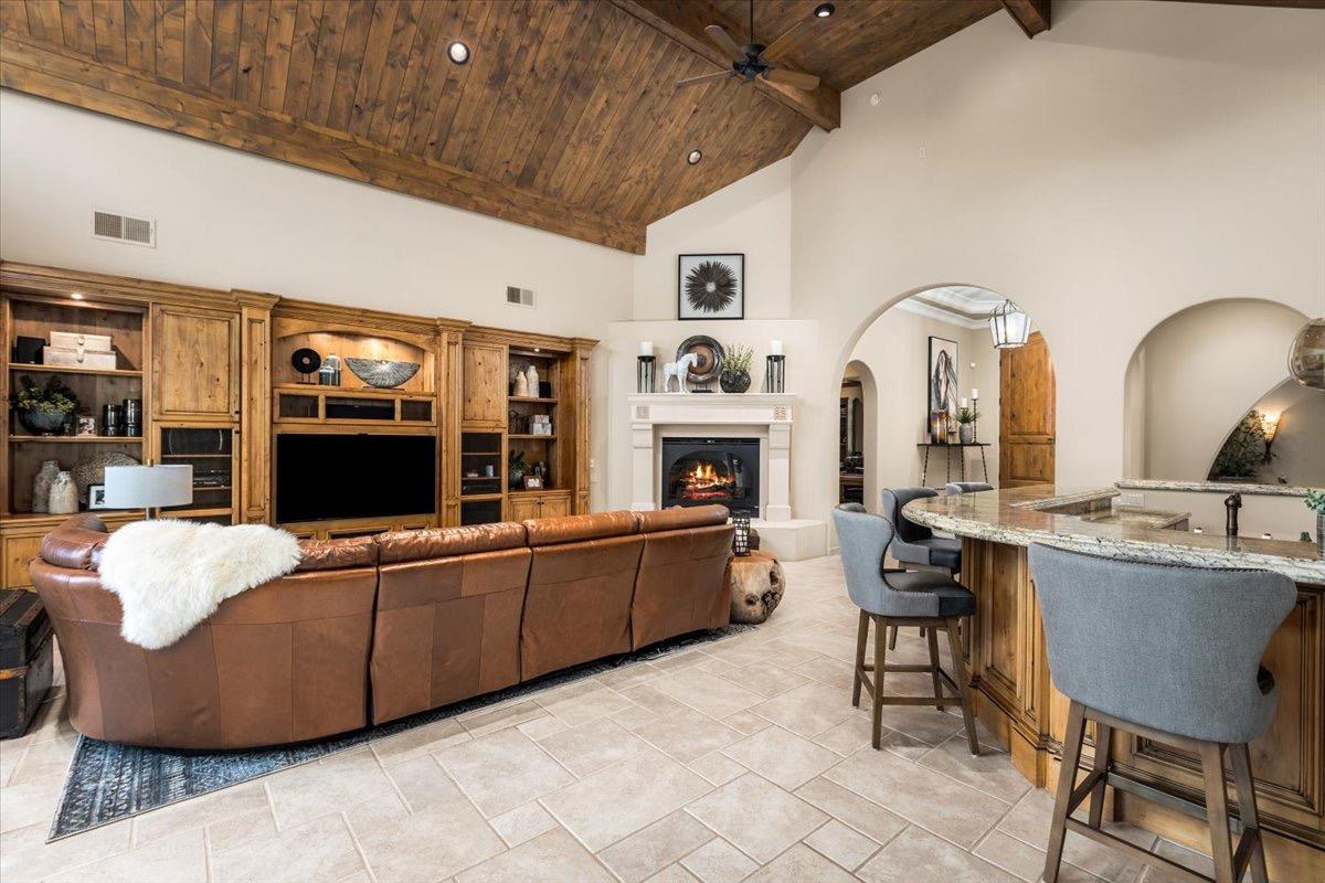 1461 Lodge View Drive