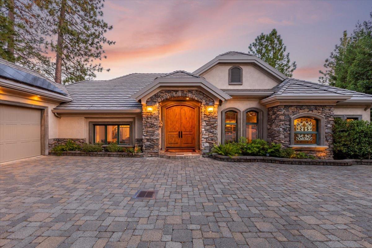 1461 Lodge View Drive