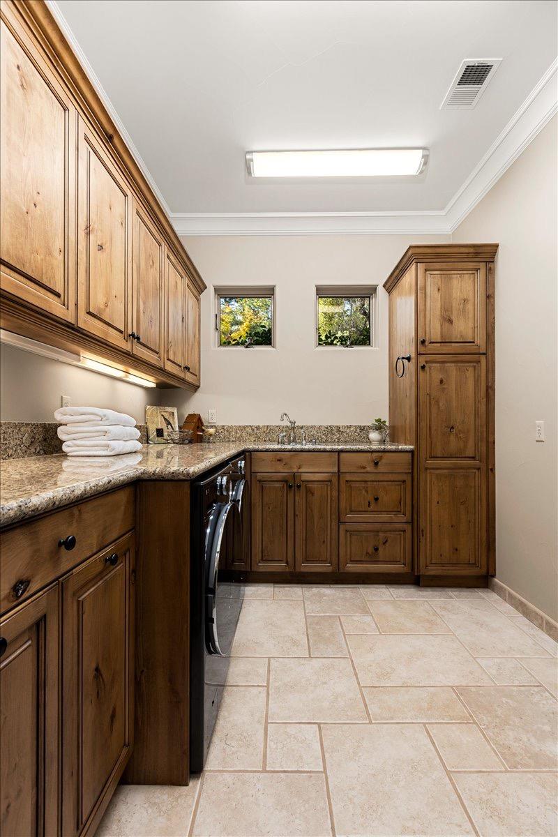 1461 Lodge View Drive