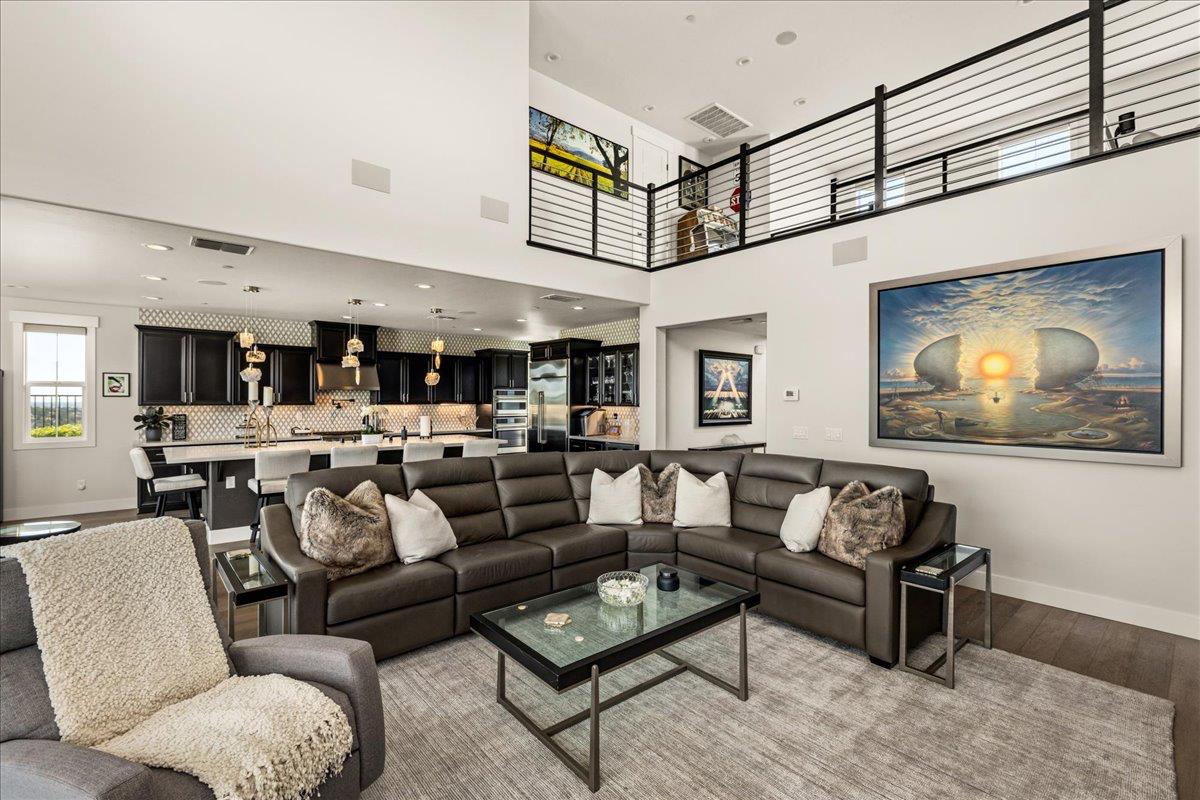 3285 Sofia Drive