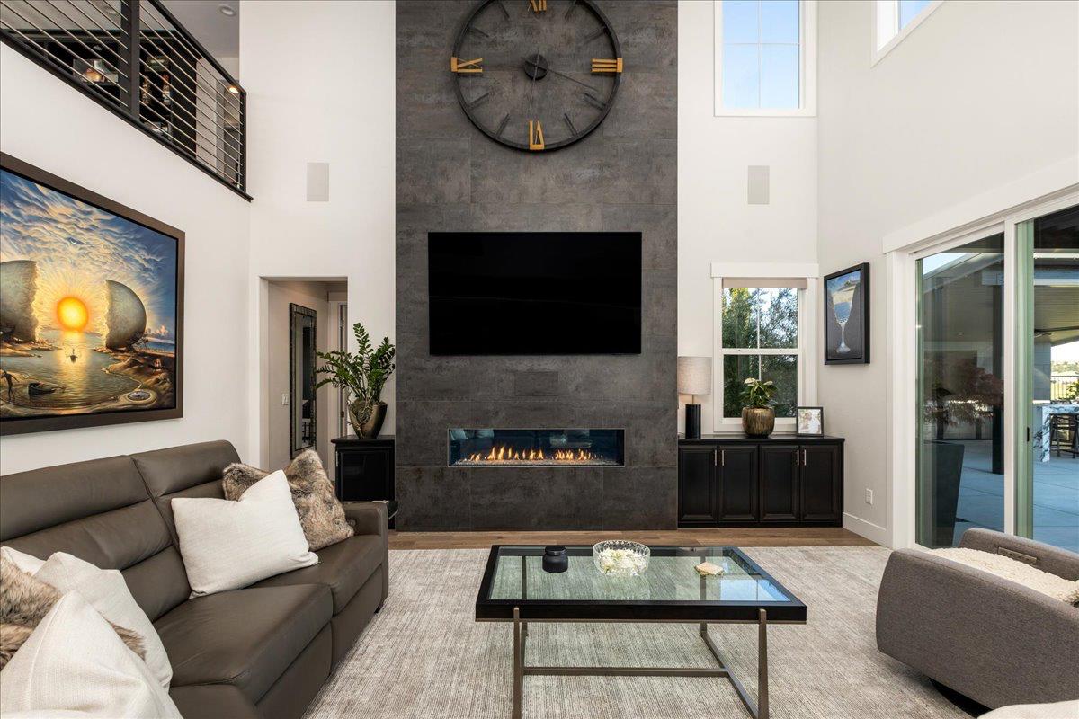 3285 Sofia Drive