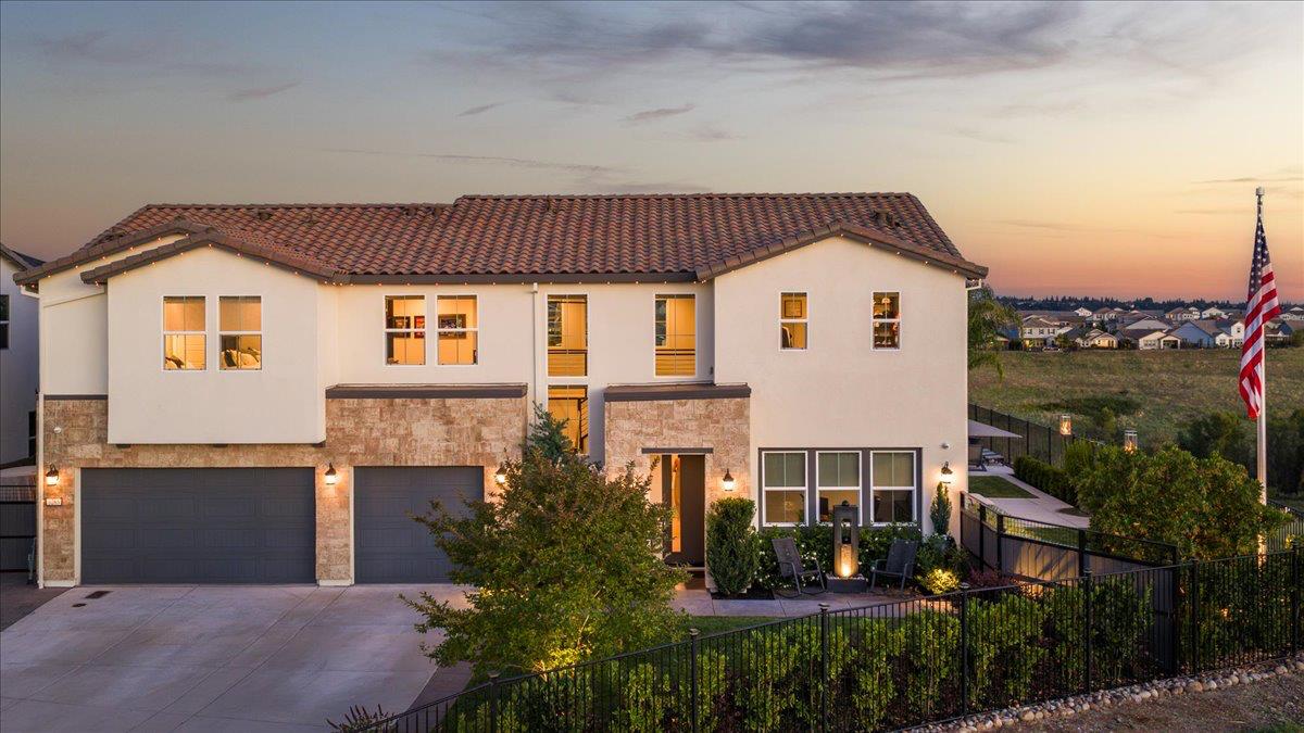 3285 Sofia Drive