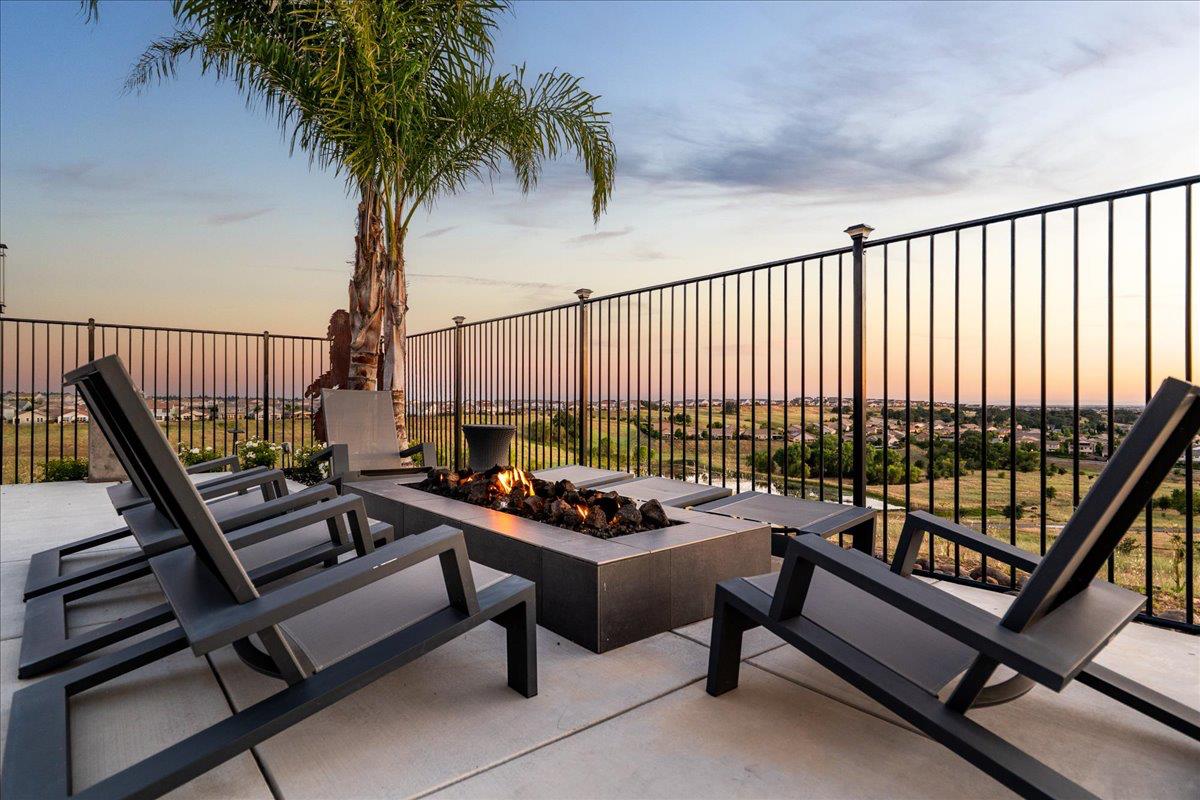 3285 Sofia Drive