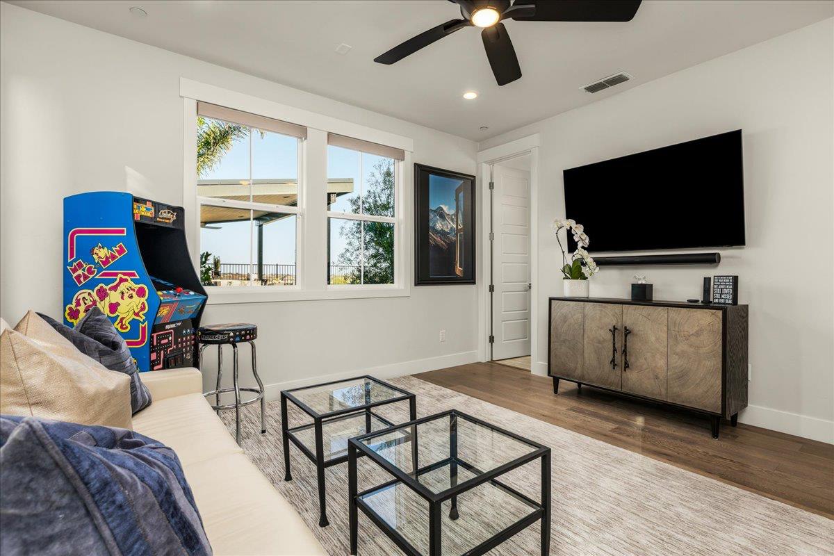 3285 Sofia Drive