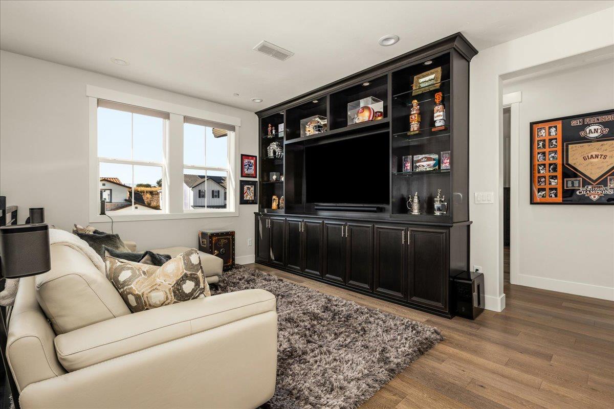 3285 Sofia Drive
