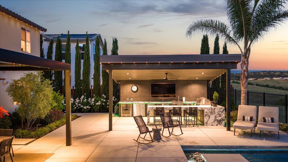 3285 Sofia Drive