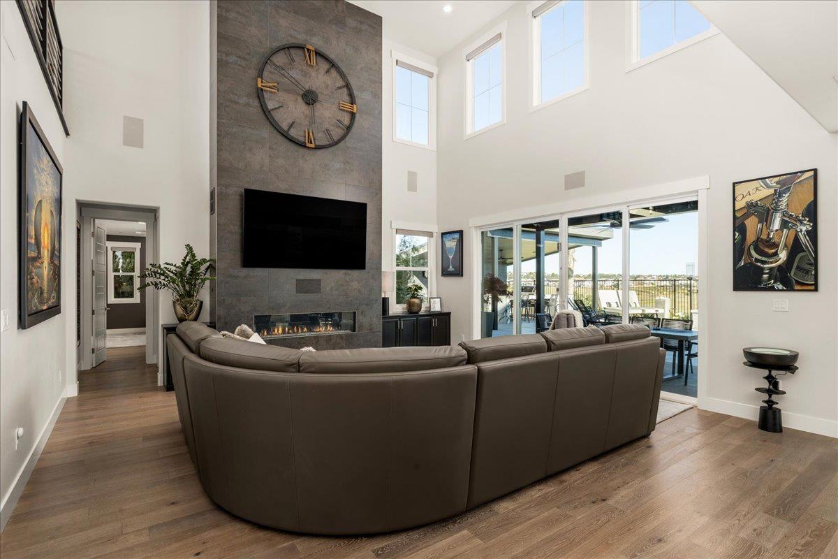 3285 Sofia Drive