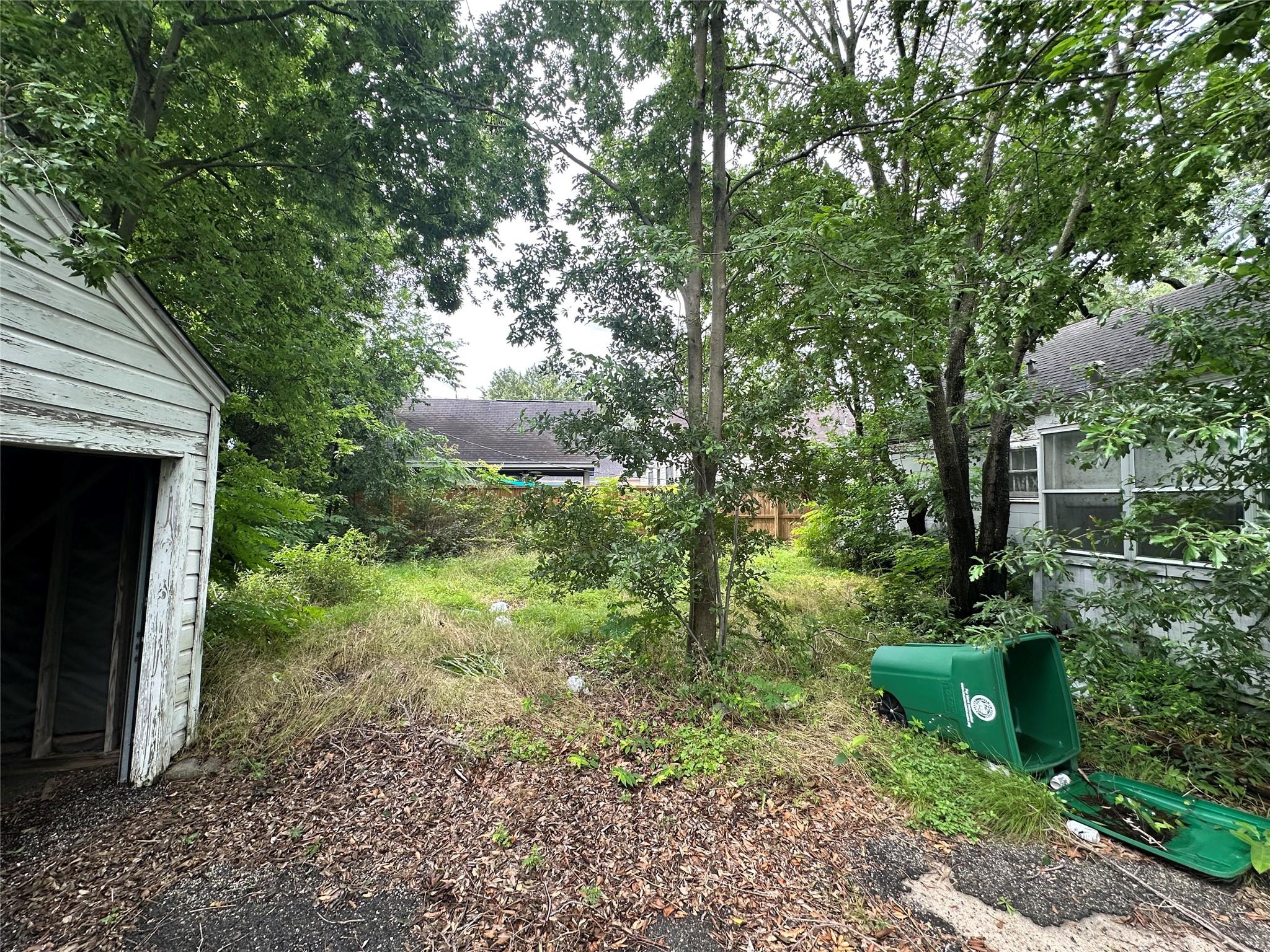 2015 Des Jardines Street