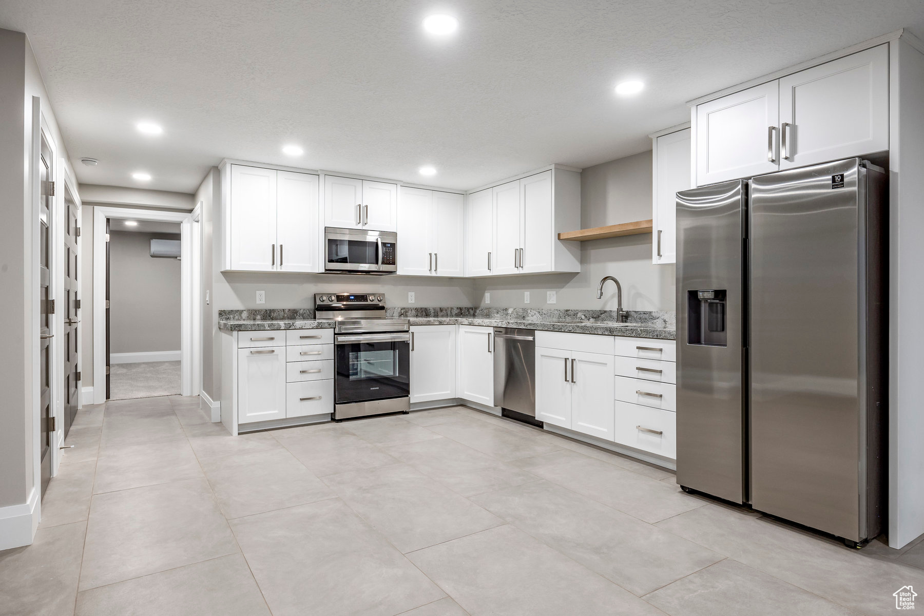 15024 S WOLFLEY CT