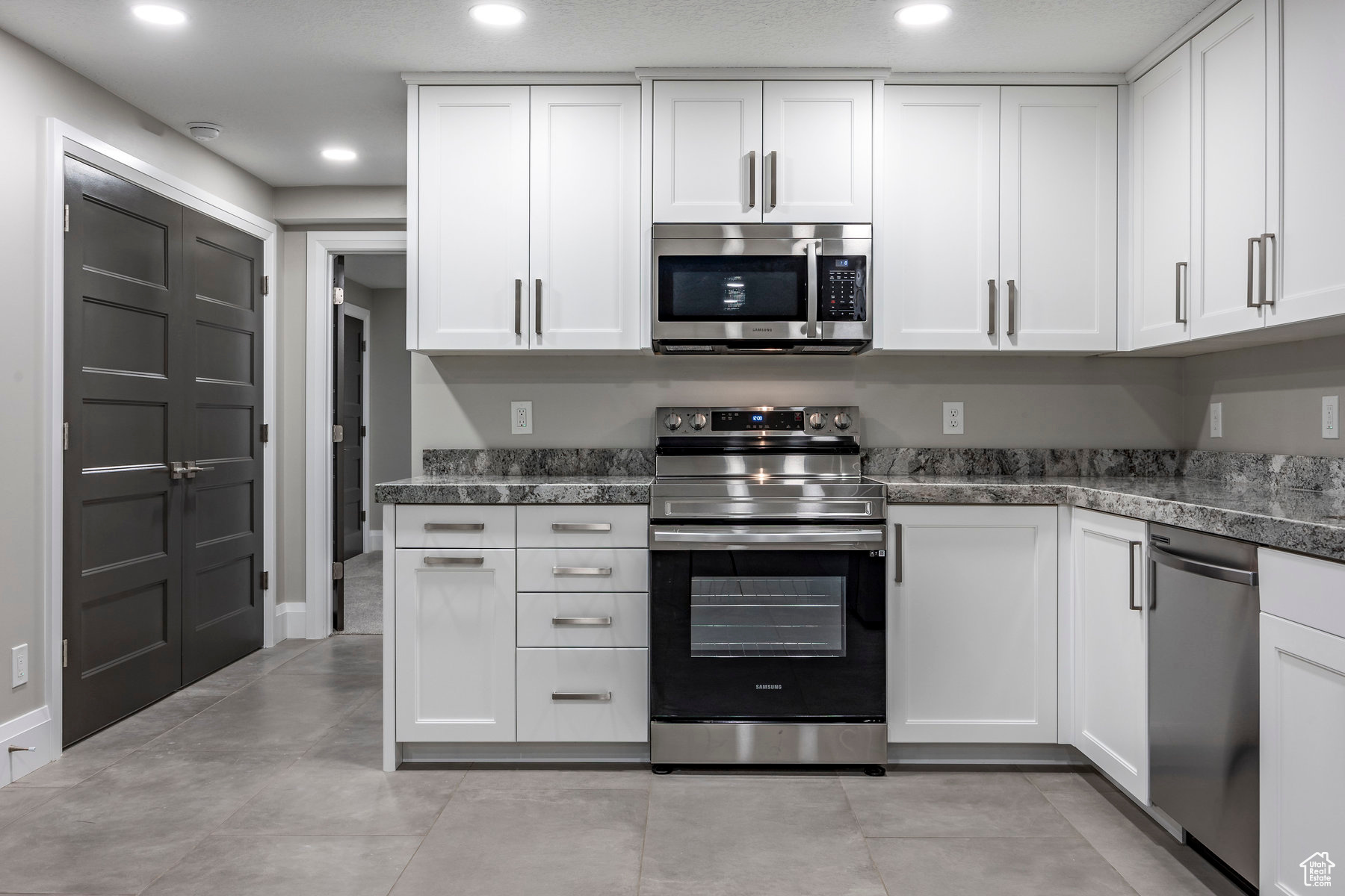 15024 S WOLFLEY CT