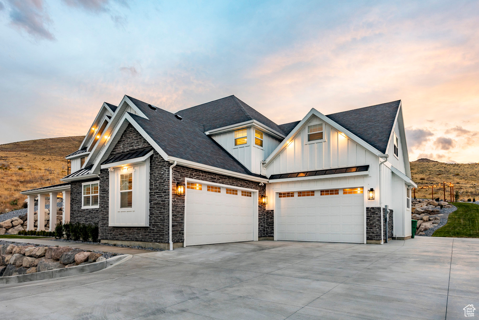15108 S CEDAR MEADOW CIR