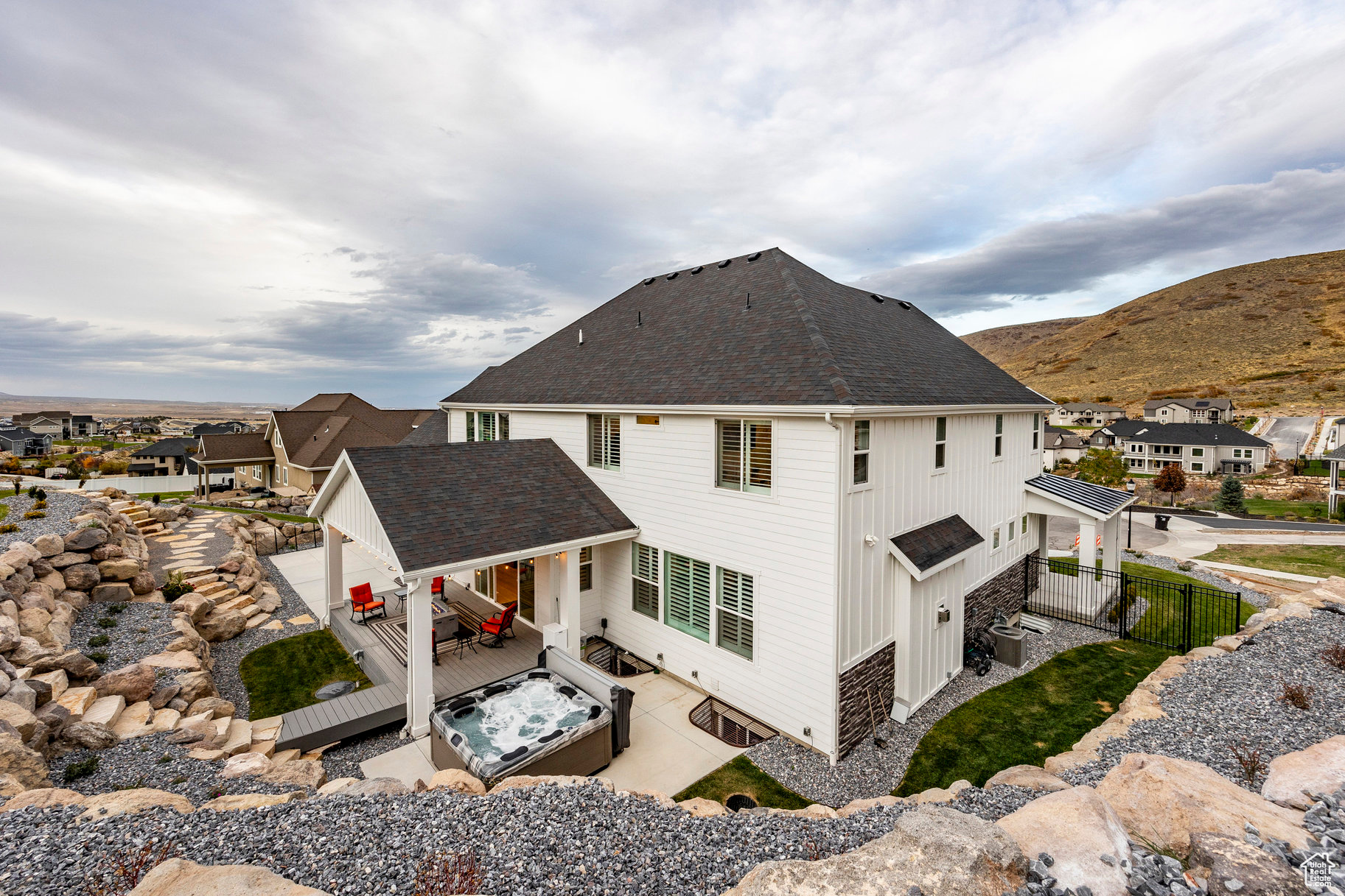 15108 S CEDAR MEADOW CIR