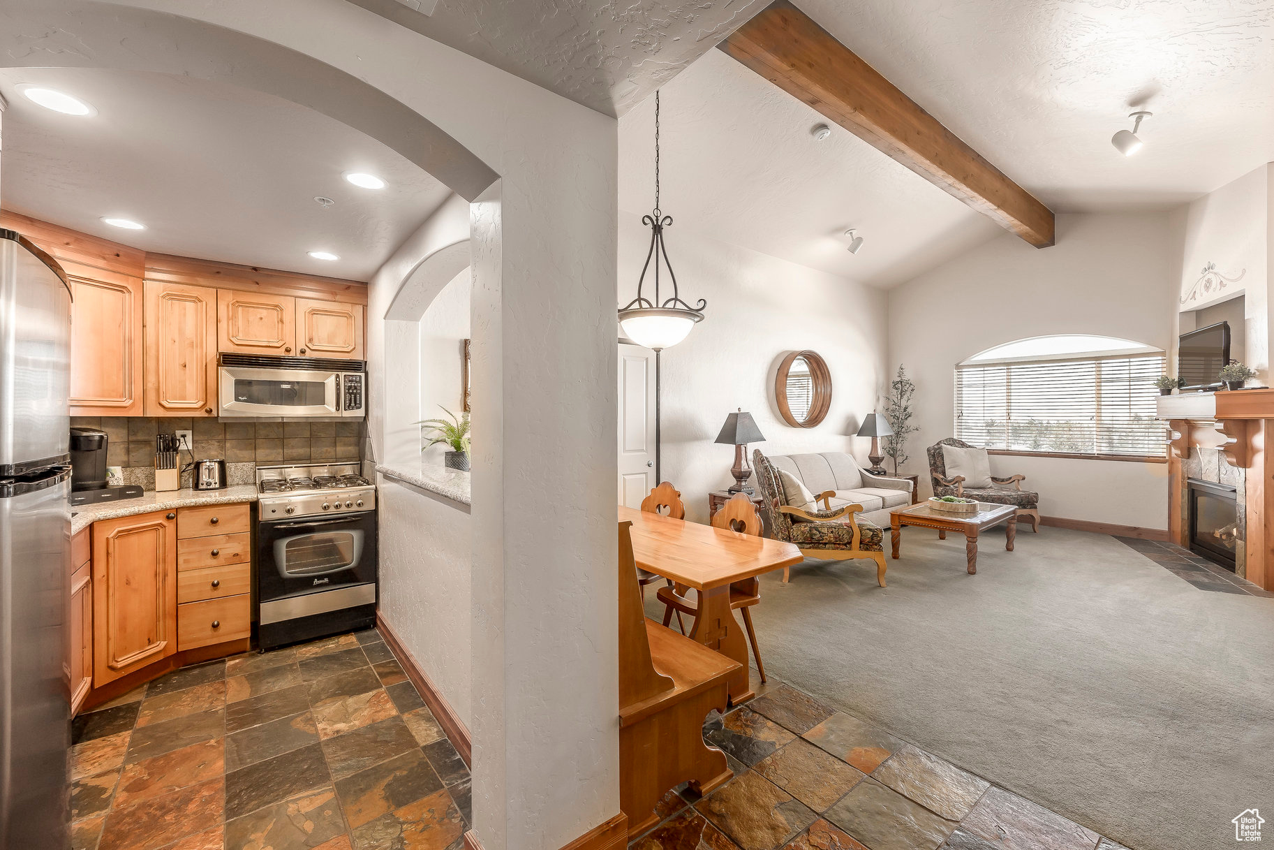 840 W BIGLER LN #301