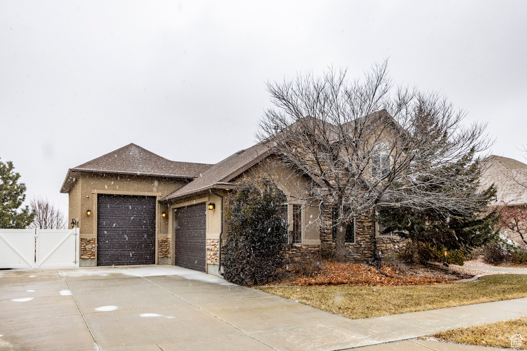 5854 W ROUND ROCK DR