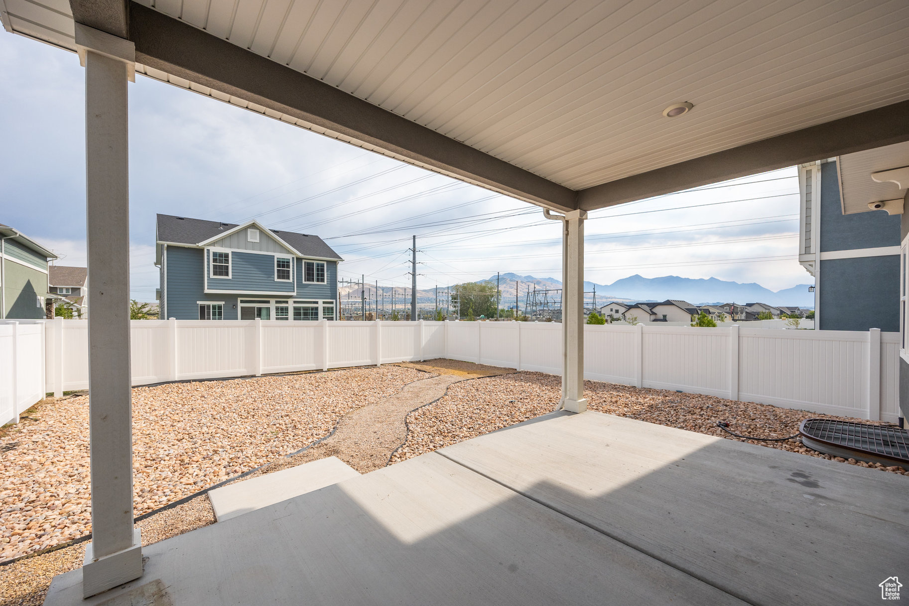 4108 W HOLBROOK WAY