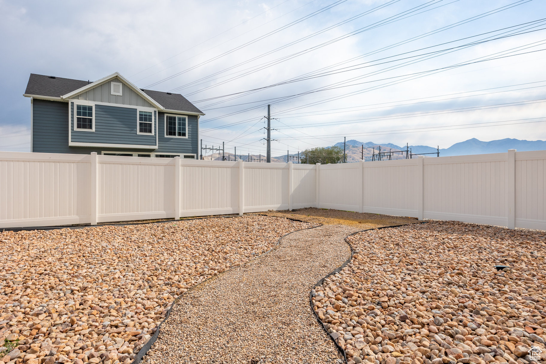 4108 W HOLBROOK WAY