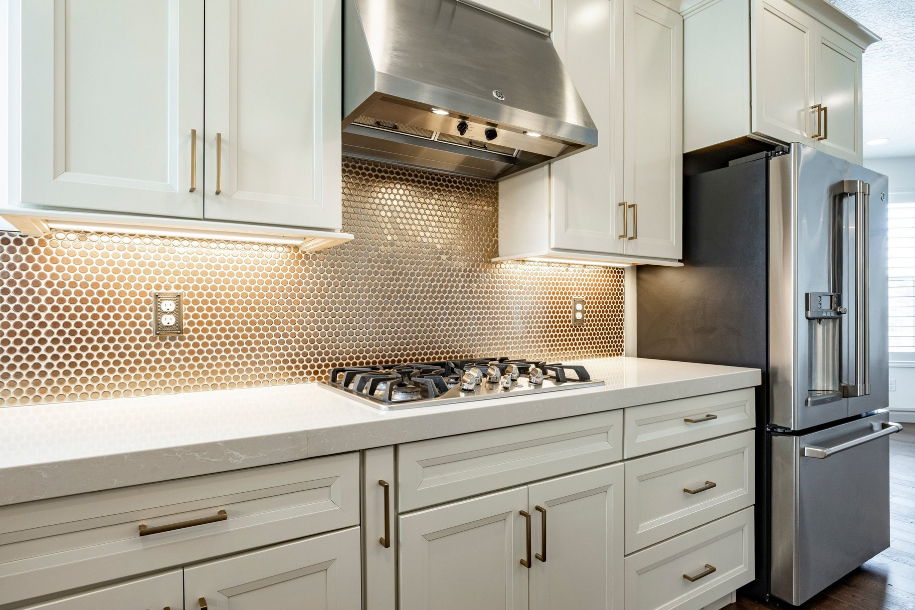 6432 W HOLLISTER WAY