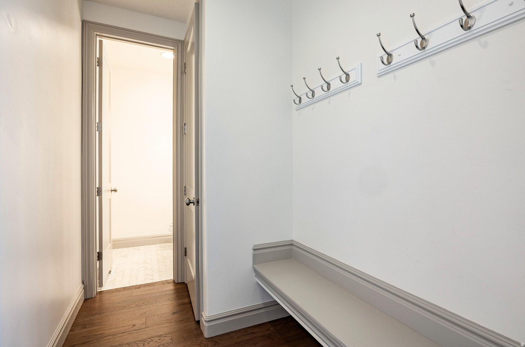 6432 W HOLLISTER WAY