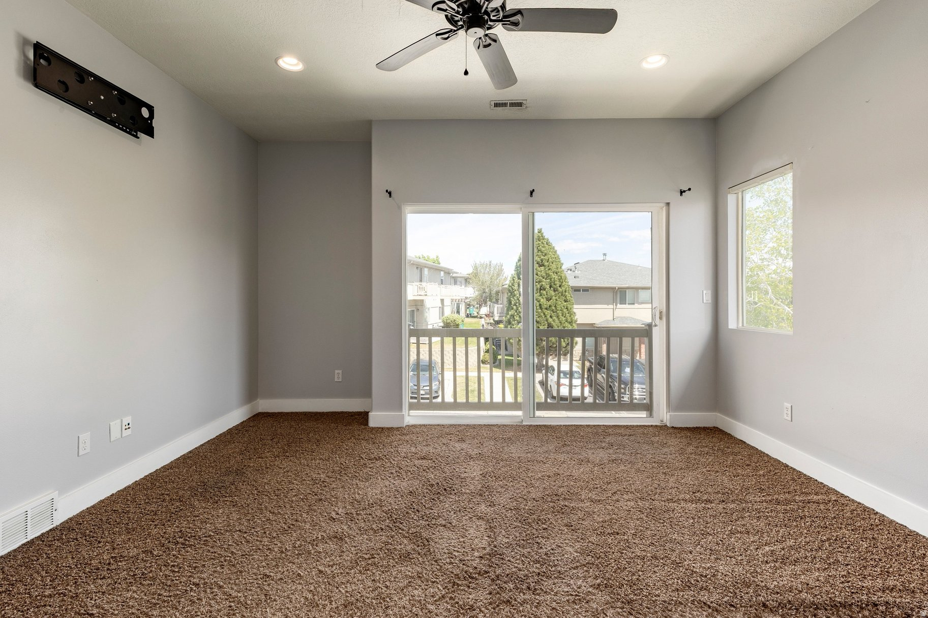 4859 W TIMBER RUN DR