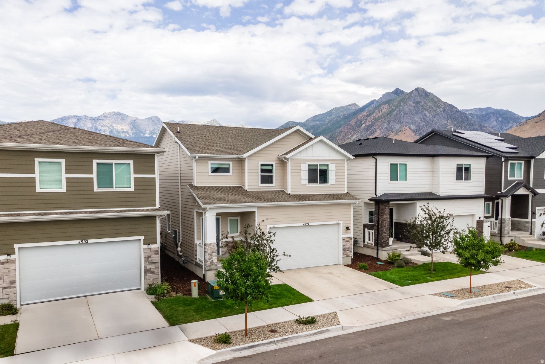 4924 W WILLOWSTONE DR