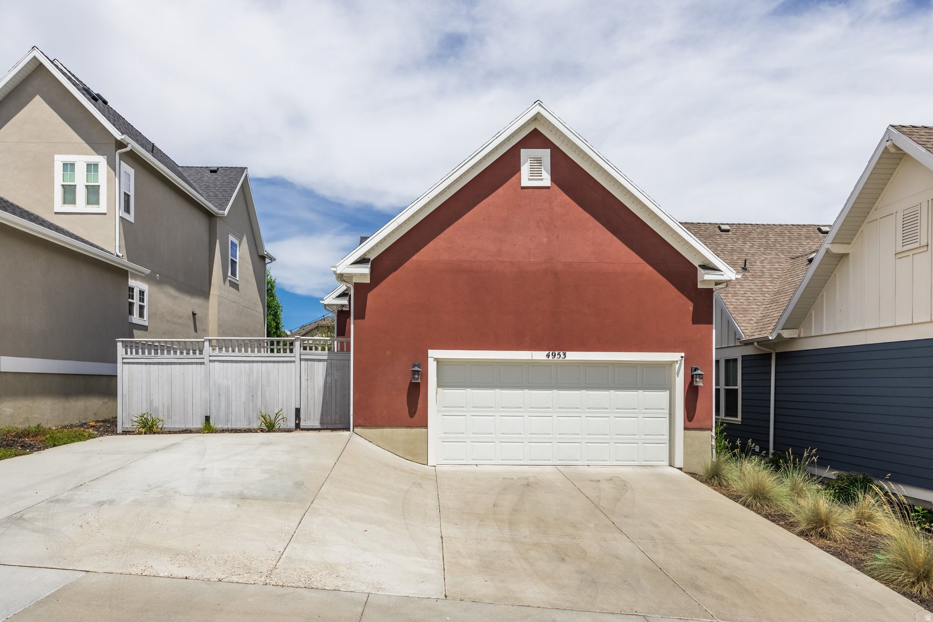 4953 W LAKE TERRACE AVE