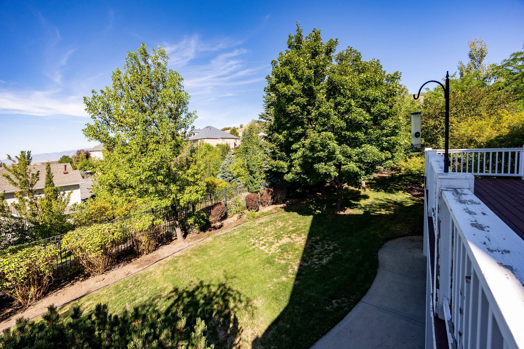 733 SUMMIT WAY