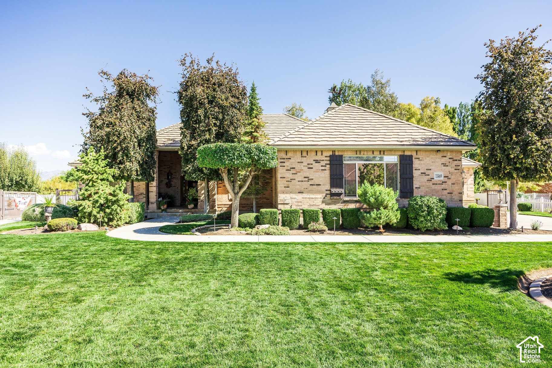 11469 TARA WOODS LN