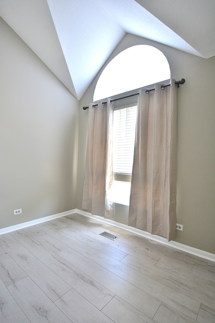 1065 Courtland Drive Unit: 18