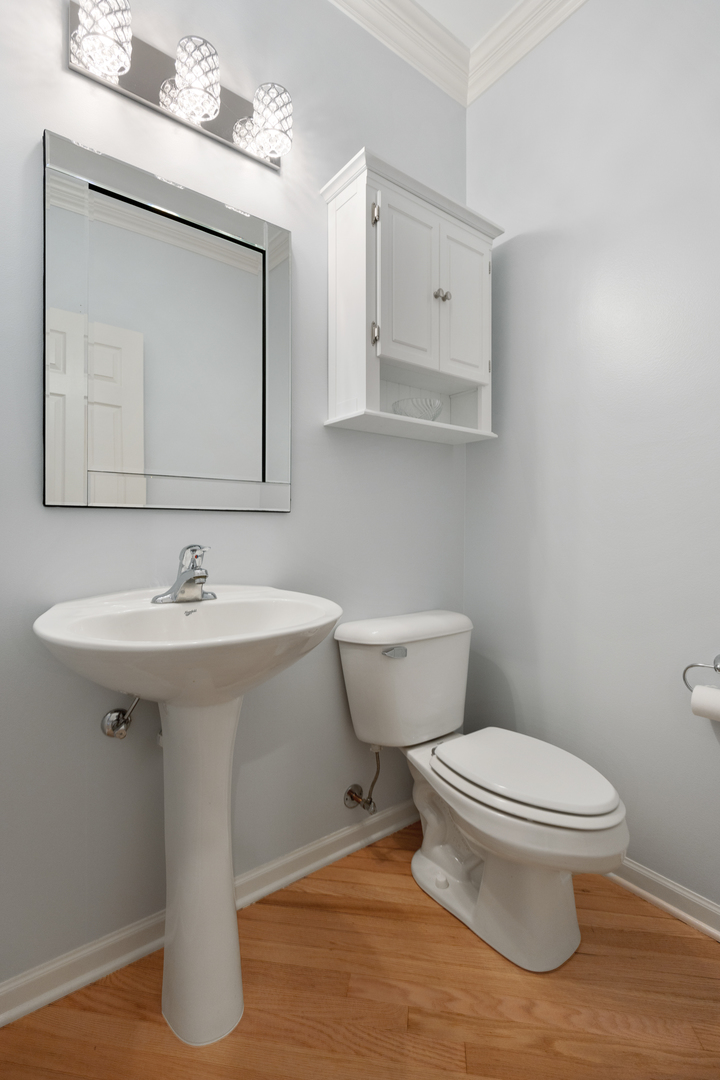 2457 BRYN MAWR Lane