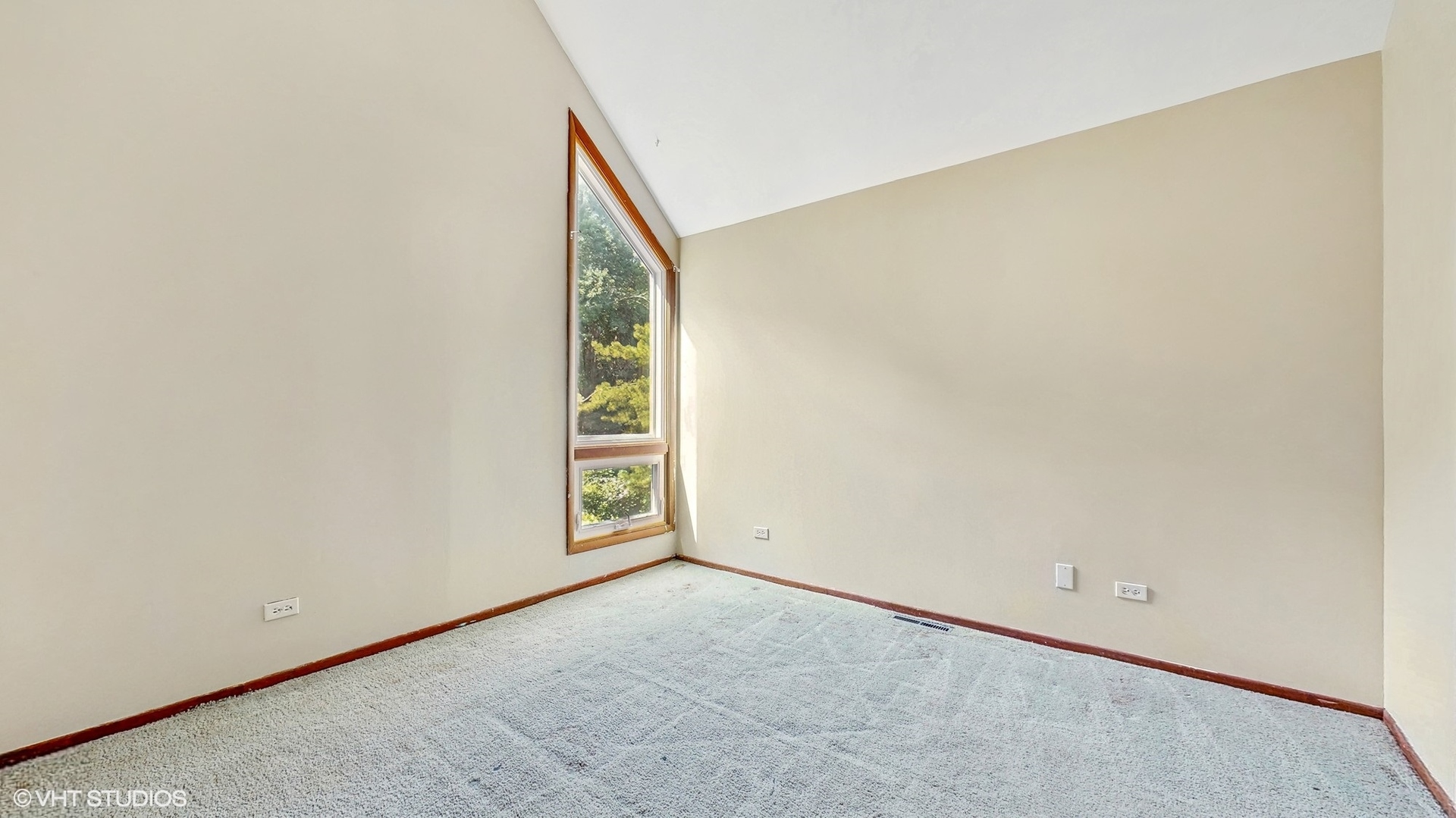 5321 W Valley Drive