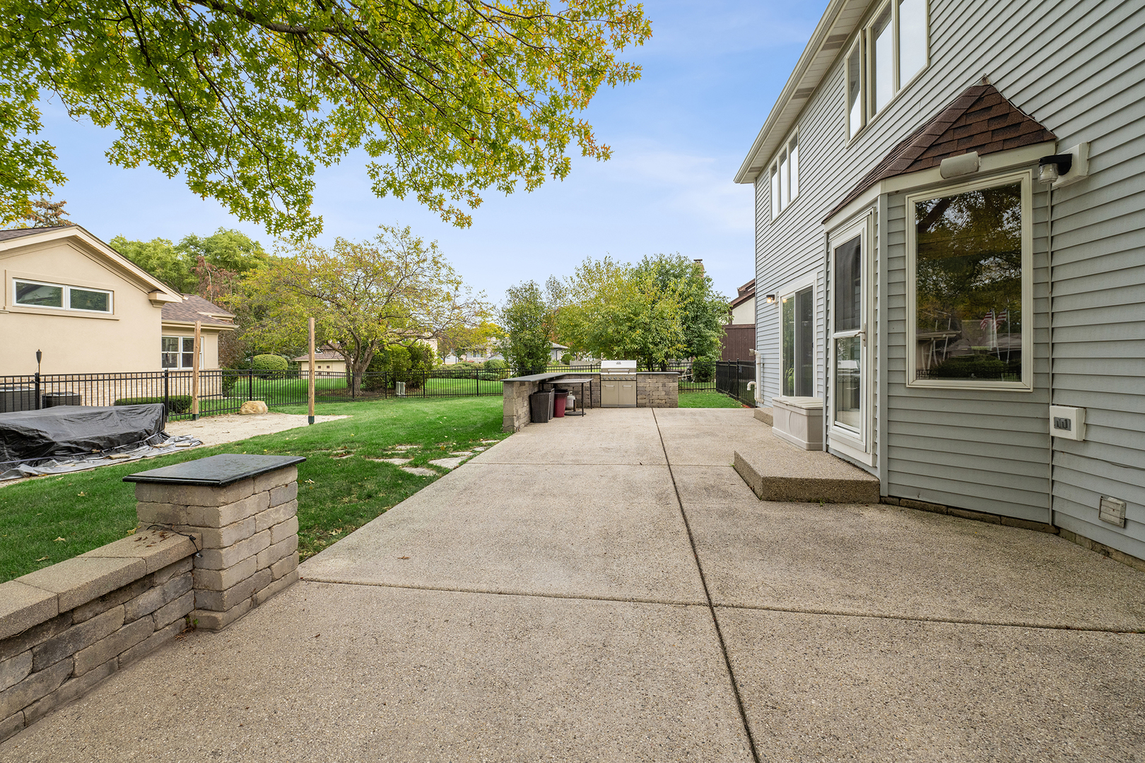 2306 Hanscom Court
