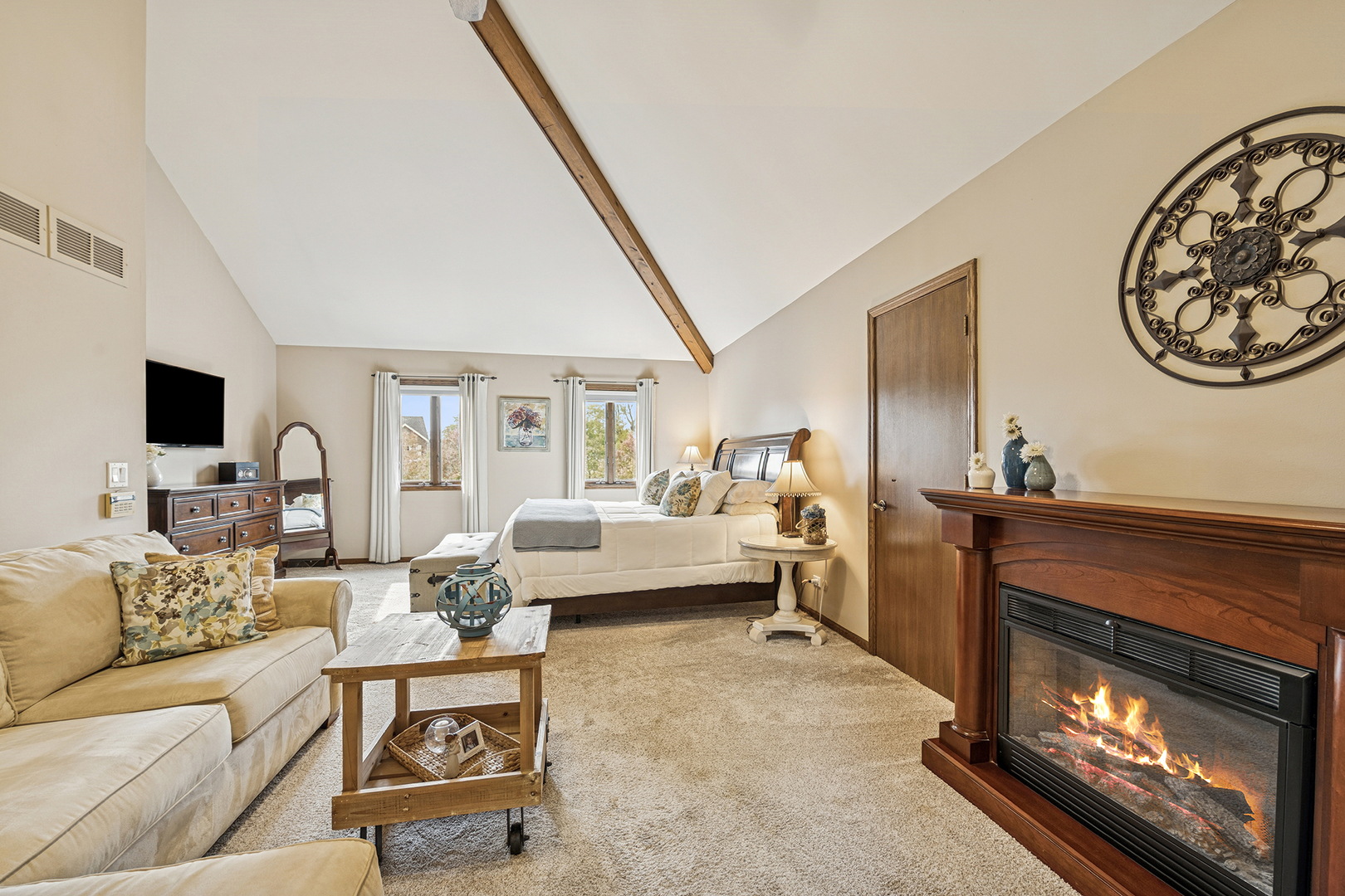 2306 Hanscom Court