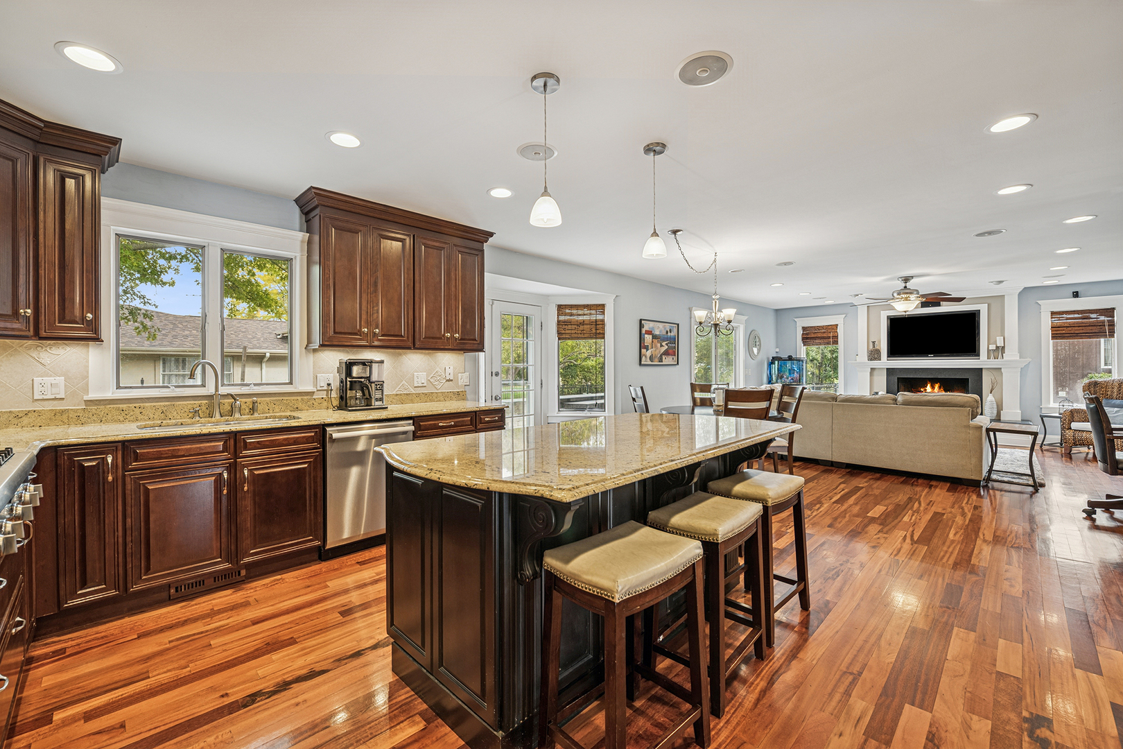 2306 Hanscom Court