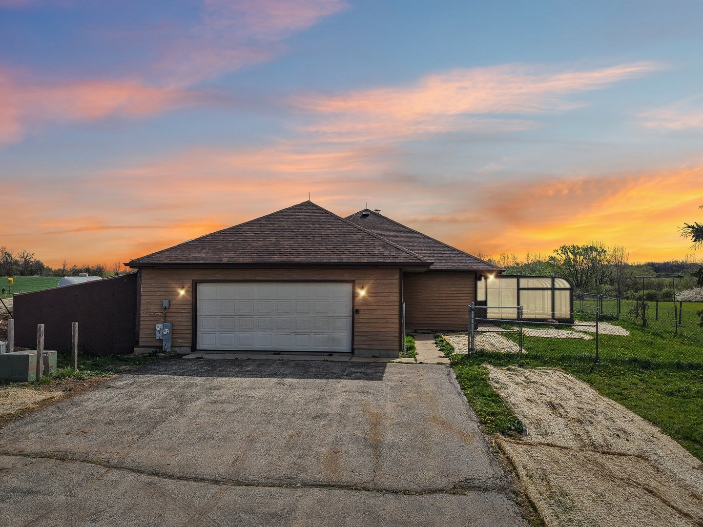 1406 Busse Road