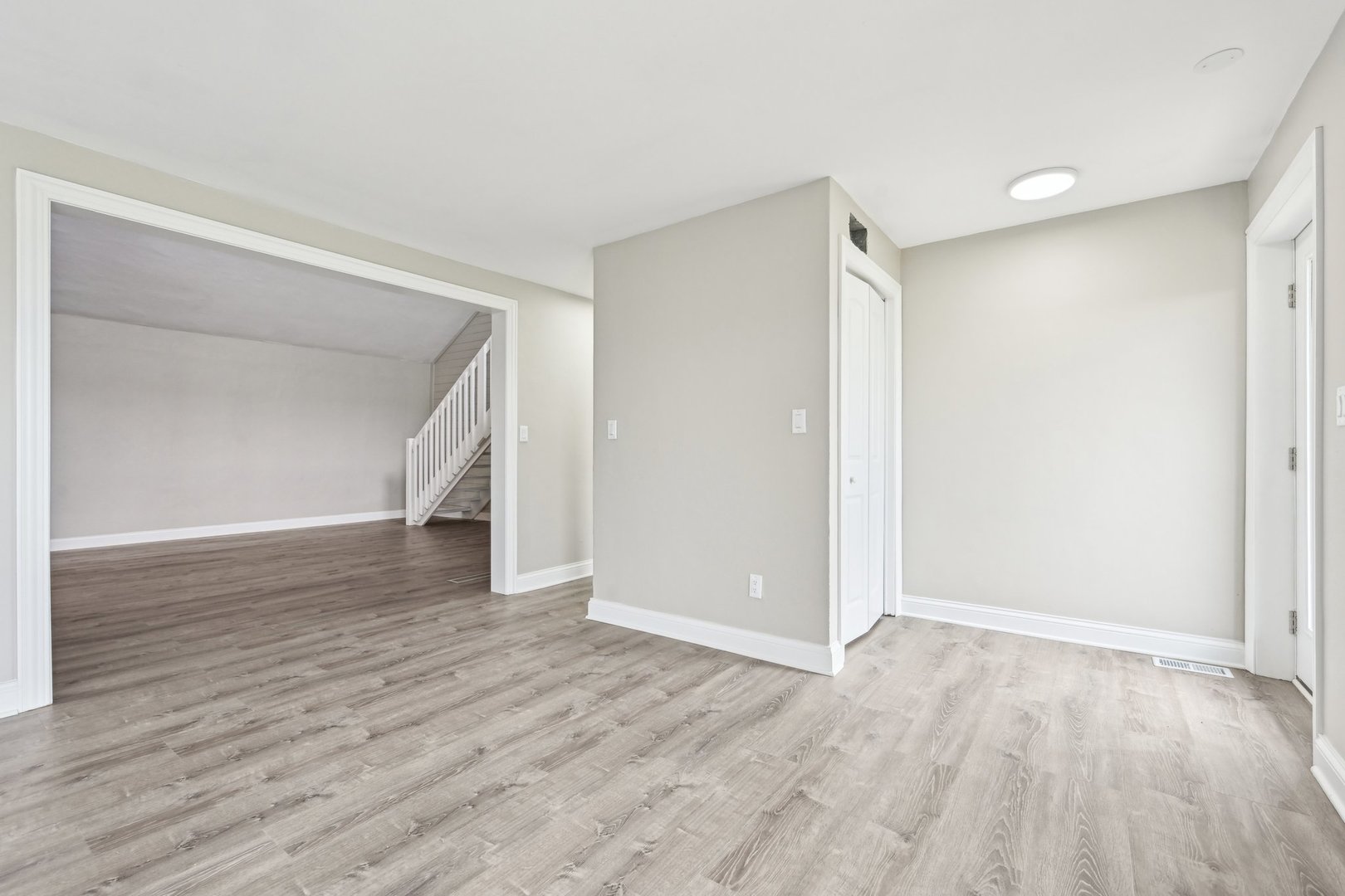 1406 Busse Road