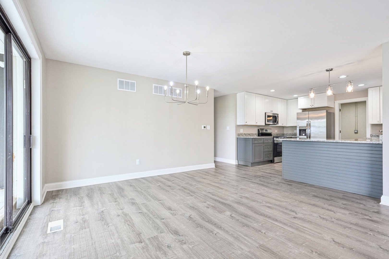 1406 Busse Road