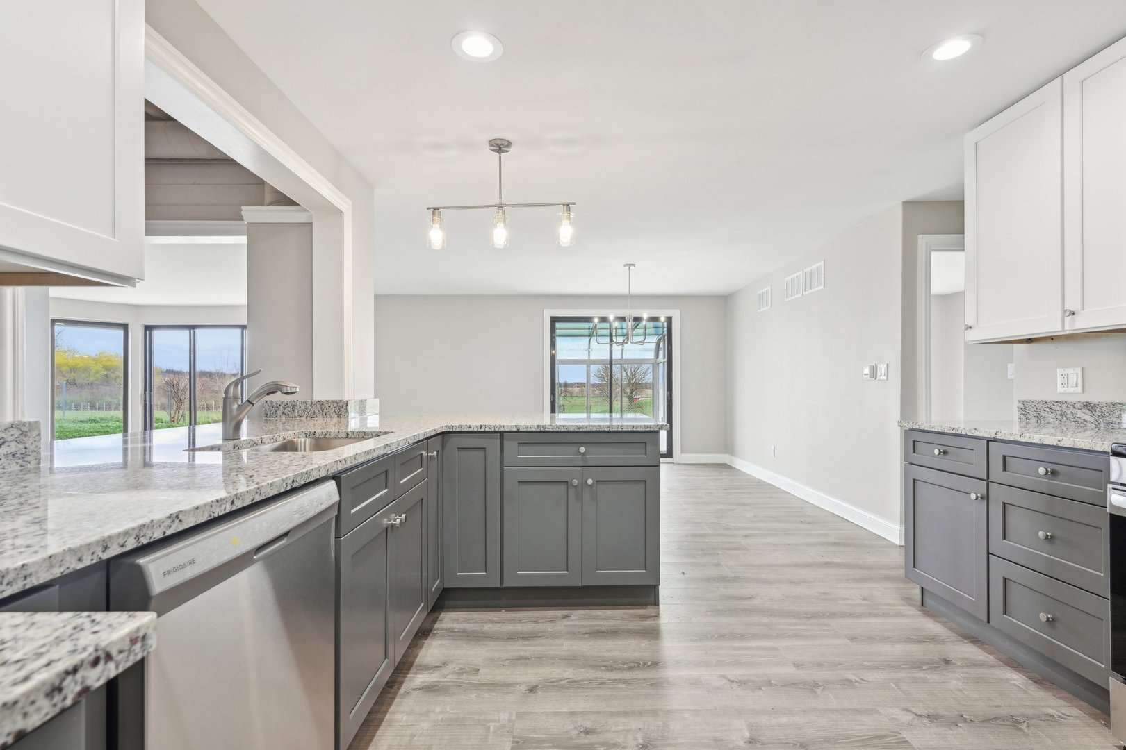1406 Busse Road
